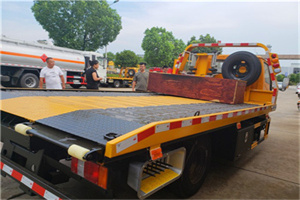 犍为附近拖车电话号码服务