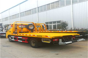 犍为附近拖车救援搭电